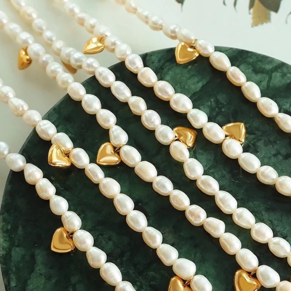 Freshwater Pearl Necklace with heart charms